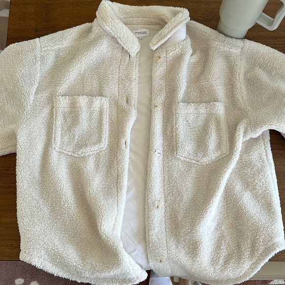 Bandier & Sincerely Jules collab, The Aspen Sherpa Jacket Cream Size S Outerwear - Picture 2 of 5